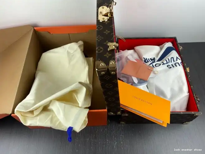 Reps LUCY x Air Jordan OFF-WHITE 1 LV 0611